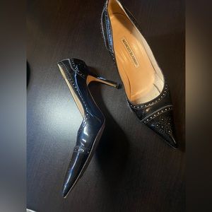Manolo Blahnik size 38 1/2 black patent leather pre owned great condition